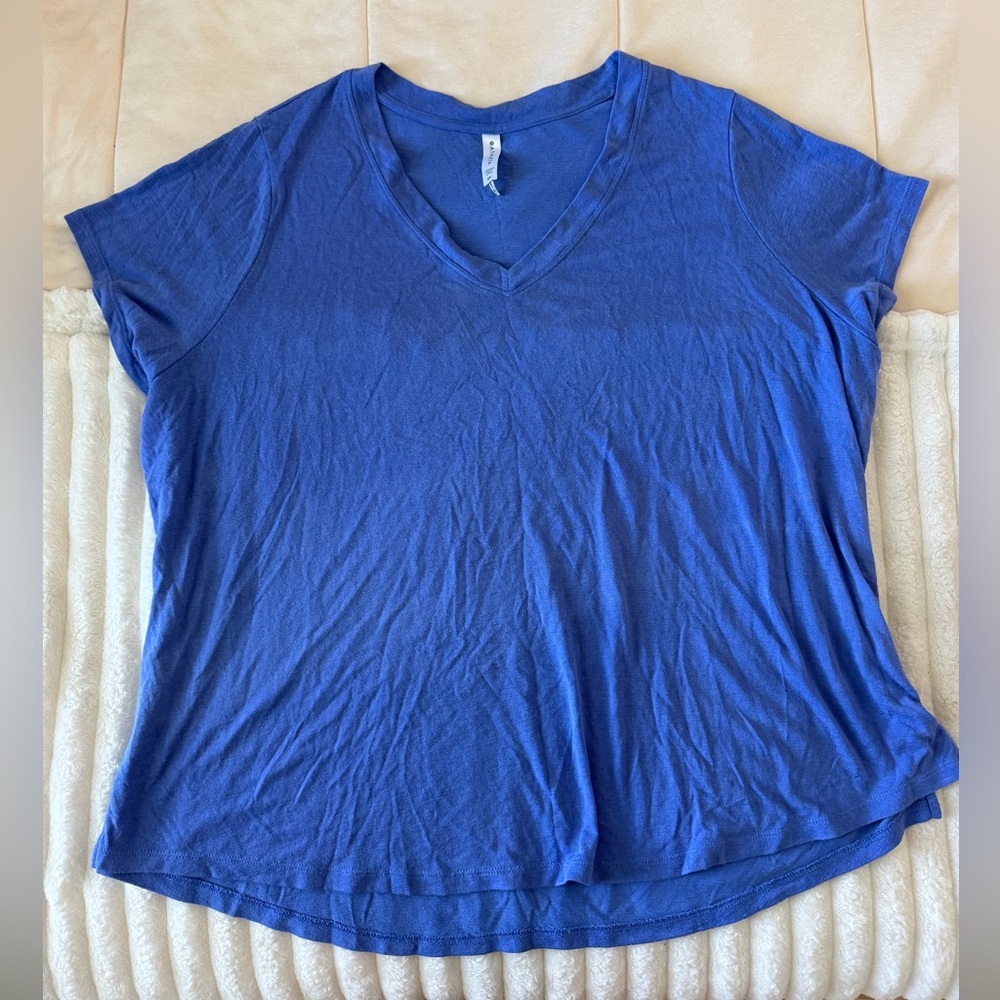 Athleta Purple V-Neck Short Sleeve Tee